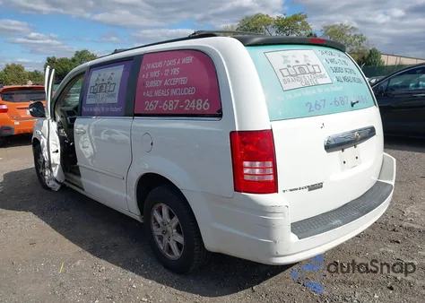 2008 Chrysler Town & Country Touring из США, поврежденный, VIN 2A8HR54P68R121543